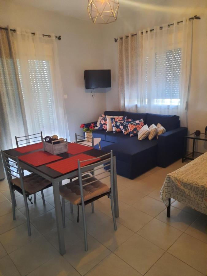 Park View Apartment In Paralia Dionisiou Ngoại thất bức ảnh